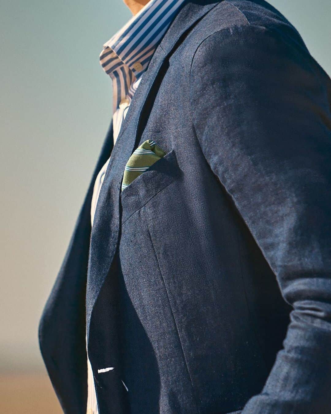 のインスタグラム：「From solo blazers to matching two-pieces, our linen tailoring offers everything you need for your best-dressed summer yet. #STAYHackett」