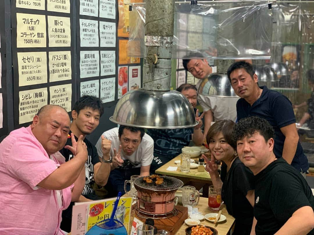 斎藤裕さんのインスタグラム写真 - (斎藤裕Instagram)「昨日はお世話になっている皆様から祝勝会をしていただきました。  グルメタウン小岩のけむりやさんで焼肉です。  まだまだ不安定な状況は続くけど、次の試合も勝ってまた皆様と喜びを分かち合いたいと思いました！  #けむりや #グルメタウン #小岩 #焼肉 #たくさんの感謝 #ご縁に感謝 #次に向けて #コロナと共存 #強く生きる」8月23日 21時02分 - yutakasaito1008