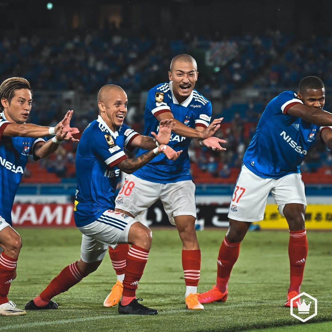 のインスタグラム：「. 久々のかめはめ波炸裂！（2020.08.23） . 📷Photo by @shimpeei（SOCCERKING） . #マルコスジュニオール #marcosjr #横浜Fマリノス #fmarinos #Jリーグ #JLeague #J1 #J撮り #Jリーグのある生活 #football #サッカーキング #⚽️ #サッカー」