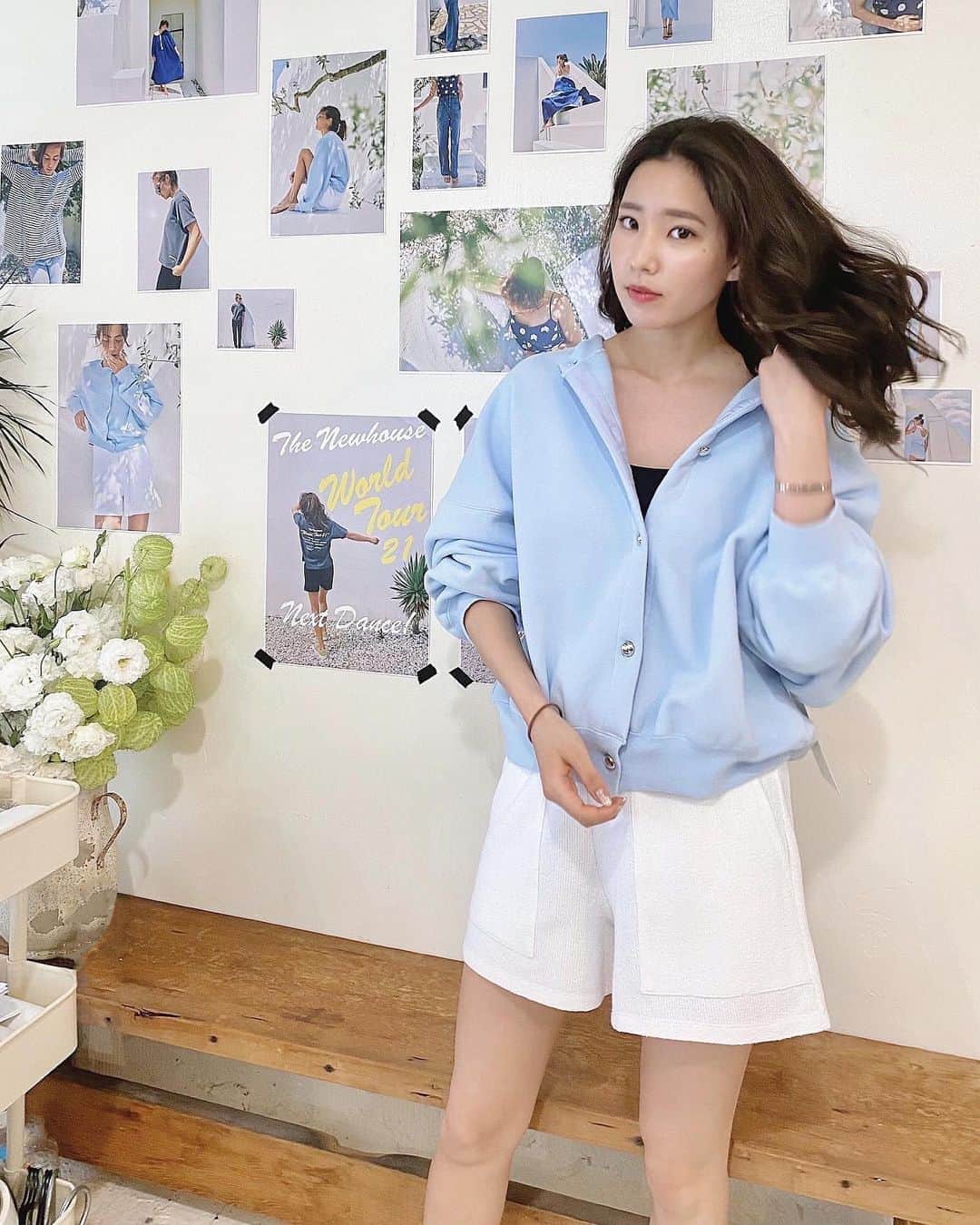 のインスタグラム：「THE NEWHOUSE﻿ 2021 Spring&SummerCollection❤︎﻿ ﻿ この組み合わせ可愛かった🥺💓 ショートパンツをオーダーしました！ ﻿ #thenewhouse﻿ #momoka_fashion」