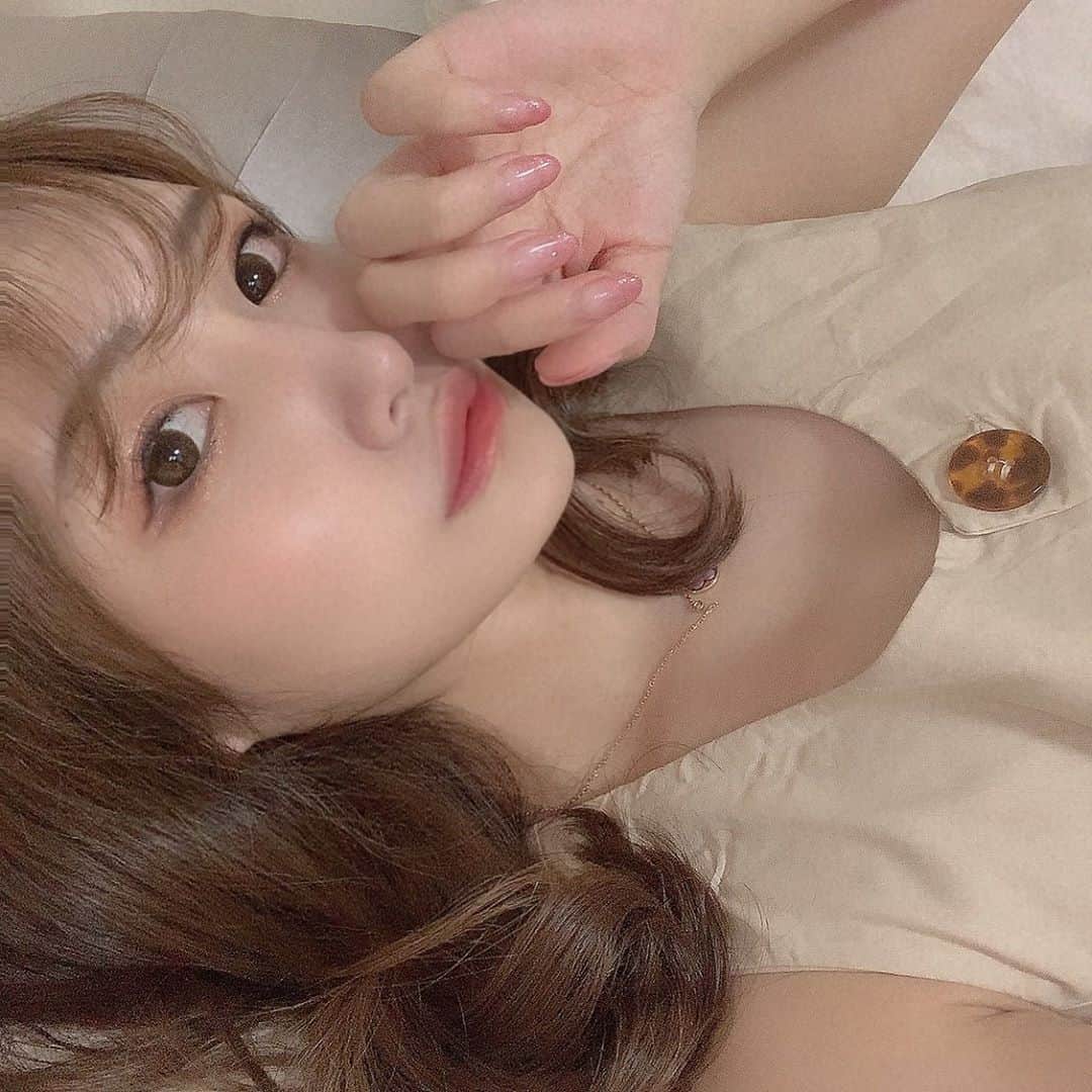 のインスタグラム：「跳ね上げアイラインver🐱  今日は @bambina_official_ のカラコンです🇨🇳」