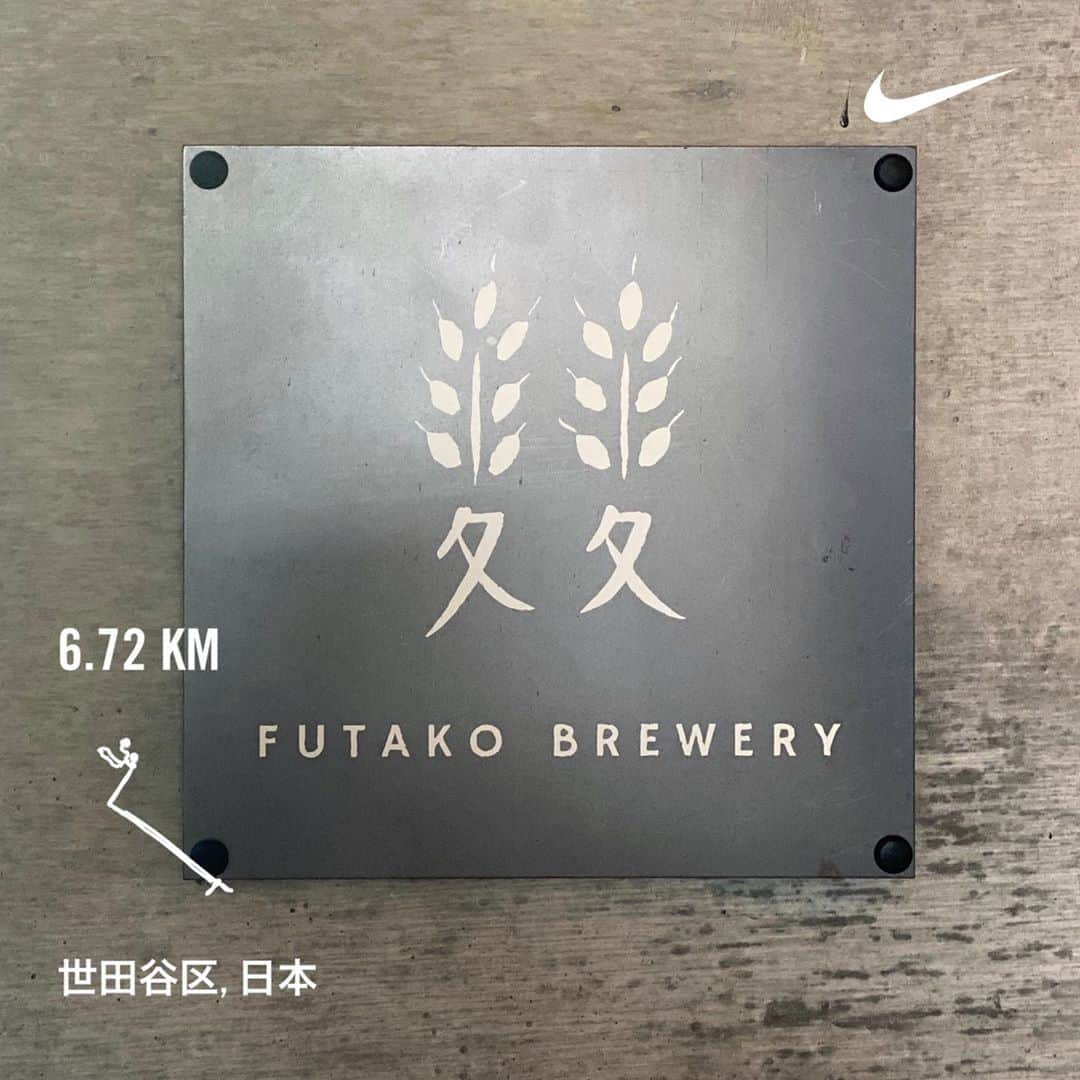 run+さんのインスタグラム写真 - (run+Instagram)「#FutakoBeer #TamagawaRunAndBeer 🔰 スマホを出すのを躊躇うほどのまさかの #滝雨 🤣に写真は少しだけど、じゅんさんの説明で川のことを色々。 RUNand学びとビール、ほんと素敵😍✨  まさかのボーダーカブり😂好きなものが合うって事で♡  #ビアラン #🍻 #シャワーラン → #滝雨ラン → #ミストラン ⛅️  #走れるって幸せ #走れるって当たり前じゃない #ゆるラン #街ラン #街RUN  #ハシリマシタグラム #ハシリマスタグラム #igランナーズ #走るを楽しむ #写ラン  #ランニング好きな人と繋がりたい #ランナーさんと繋がりたい #igランナーズと繋がりたい  #RunForSmile #Runday #RunLovesLife #runstagram @runplus #aday」8月24日 8時06分 - runplus