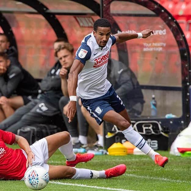 スコット・シンクレアさんのインスタグラム写真 - (スコット・シンクレアInstagram)「Back at it.... ⚽️ #preseason」8月24日 6時36分 - scotty__sinclair