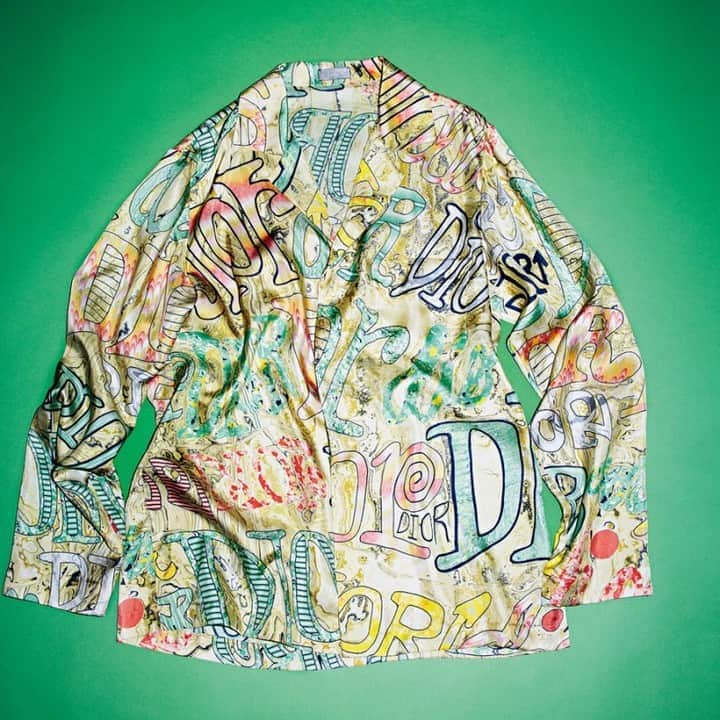 UOMOさんのインスタグラム写真 - (UOMOInstagram)「【ワンランク上のキャンバストート、涼感シャツ...。ラグジュアリーな夏の指名買い4選】  この夏はこれを買ったんだ！　そんな思い出になる象徴的な買い物はやっぱりラグジュアリーブランドで。手に入れるとやっぱりアガる、この夏の傑作を紹介。  #uomo #uomo_magazine #webuomo #uomo9月号 #dior #bottegaveneta #loewe #burberry #ディオール #ボッテガヴェネタ #ロエベ #バーバリー #fashion #mensfashion #mensstyle #87356」8月24日 7時00分 - uomo_magazine
