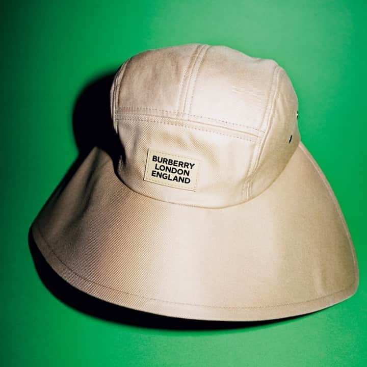 UOMOさんのインスタグラム写真 - (UOMOInstagram)「【ワンランク上のキャンバストート、涼感シャツ...。ラグジュアリーな夏の指名買い4選】  この夏はこれを買ったんだ！　そんな思い出になる象徴的な買い物はやっぱりラグジュアリーブランドで。手に入れるとやっぱりアガる、この夏の傑作を紹介。  #uomo #uomo_magazine #webuomo #uomo9月号 #dior #bottegaveneta #loewe #burberry #ディオール #ボッテガヴェネタ #ロエベ #バーバリー #fashion #mensfashion #mensstyle #87356」8月24日 7時00分 - uomo_magazine