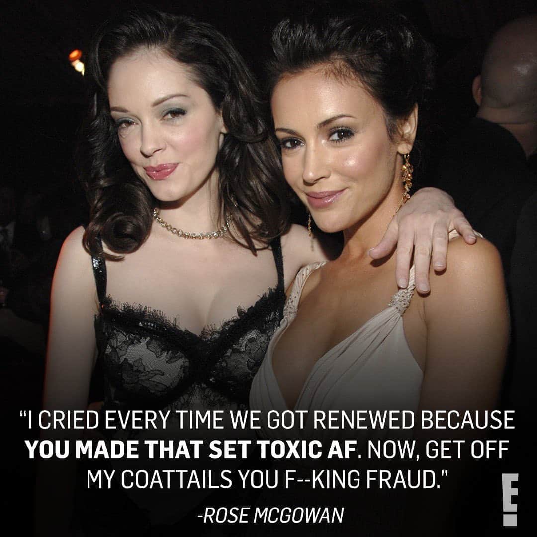 E! Onlineさんのインスタグラム写真 - (E! OnlineInstagram)「In a Twitter tirade, Rose McGowan made several very strong statements against her former #Charmed co-star Alyssa Milano. Link in bio for everything she had to say about her alleged experience on set. (📷: Getty Images)」8月24日 7時01分 - enews