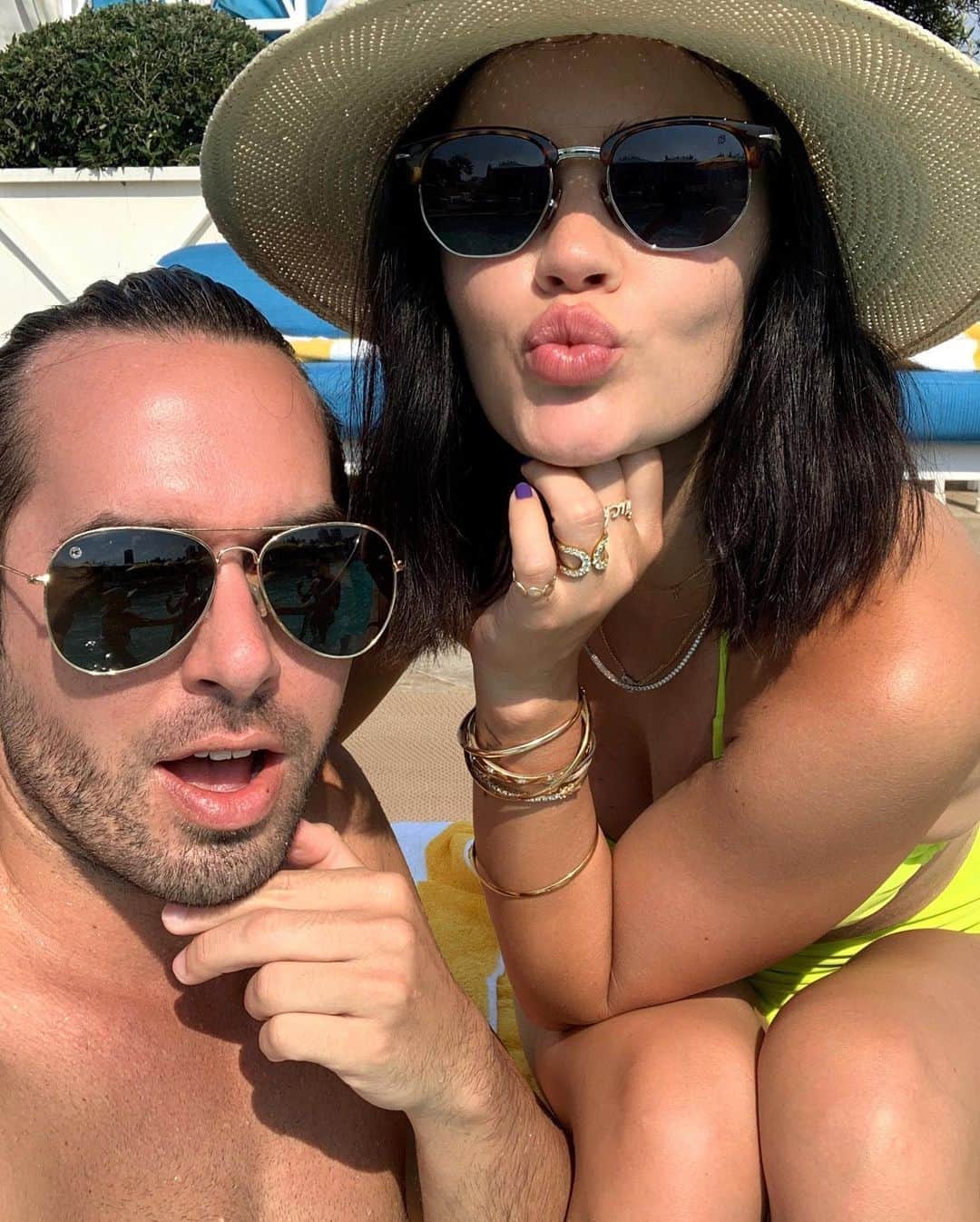 ルーシー・ヘイルのインスタグラム：「staycation, all I ever wanted (but safe) 💯」