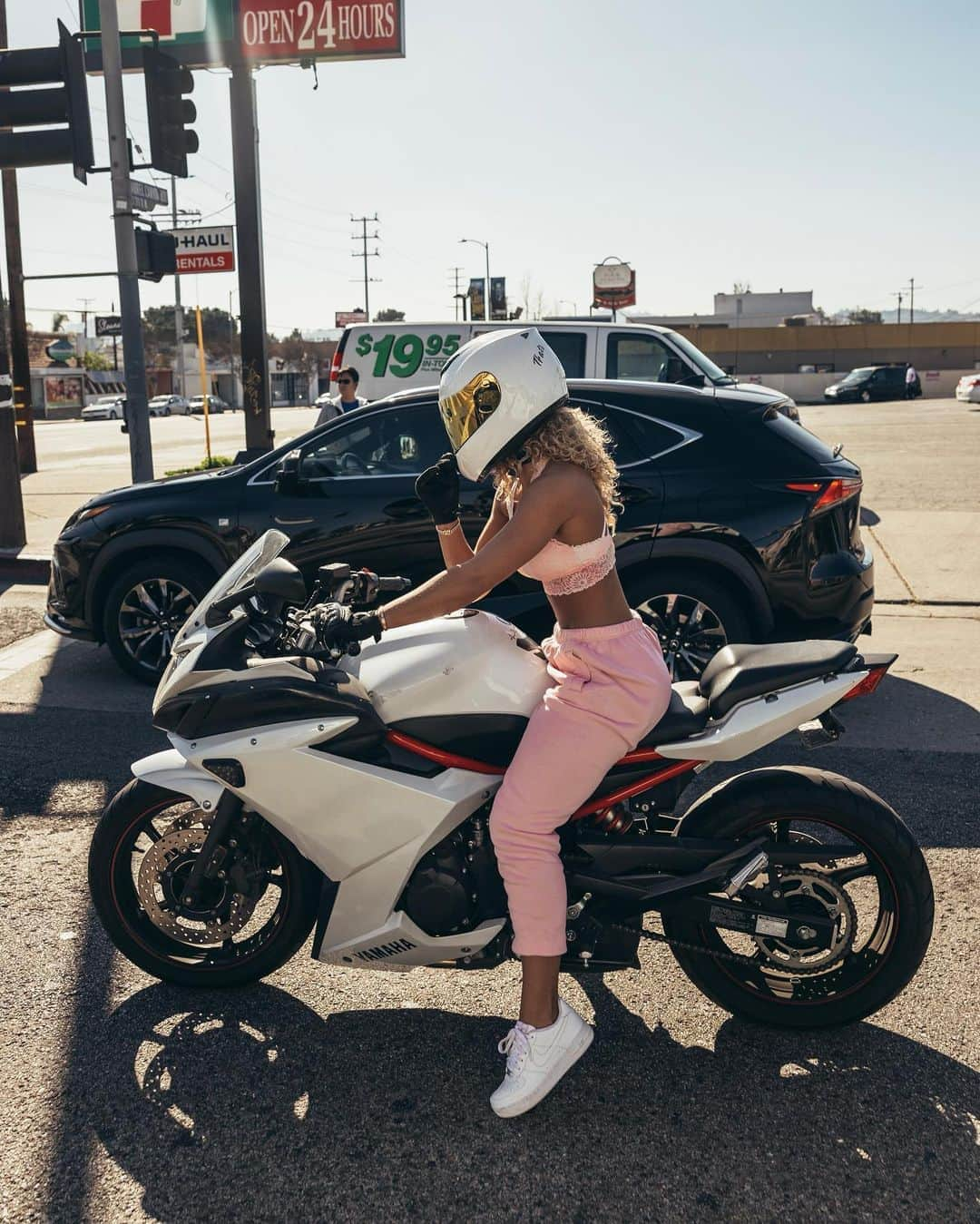 Jena Frumesさんのインスタグラム写真 - (Jena FrumesInstagram)「My happy place, on two wheels🤙🏽💕」8月24日 8時01分 - jenafrumes