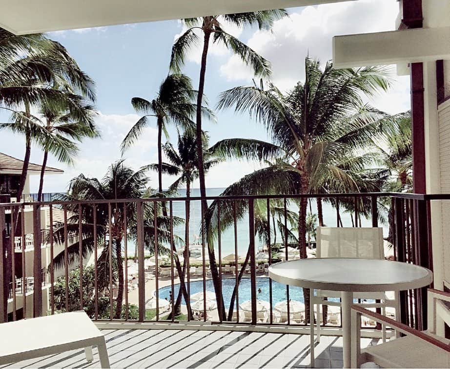 のインスタグラム：「来年は行きたいねって話してた場所🌴﻿ ﻿ ﻿ 春にはどこか行けるかな。﻿ 行けますように...💫﻿ ﻿ ﻿ #halekulani #imisstravelling #過去pic」