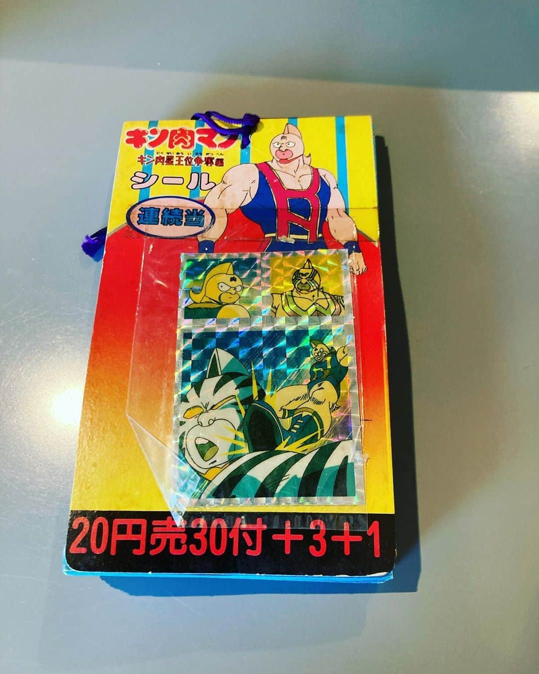 山田義孝さんのインスタグラム写真 - (山田義孝Instagram)「🤡🤡🤡 会った人に一回引いてもらってます。 おじいちゃんになっても多分こんな物を持ち歩いているのだと思います。 #いくつになっても好きな物が変わらない」8月23日 23時06分 - yamadayositaka