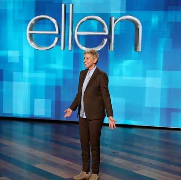 ハリウッド・リポーターさんのインスタグラム写真 - (ハリウッド・リポーターInstagram)「Can #Ellen's "Be Kind" brand survive a not-very-nice scandal? Image experts and insiders analyze whether her playbook is working —  at the link in bio」8月23日 23時35分 - hollywoodreporter