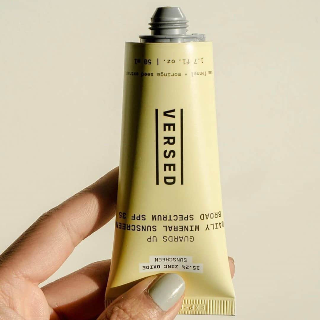 Target Styleのインスタグラム：「Protection on and off screen! 💻  Versed Guards Up Daily Mineral Sunscreen Broad Spectrum - SPF 35 - 1.7 fl oz protects against the sun, environmental pollution and blue light transmitted from devices. Guards Up is SPF 35 and blends in on all skin tones - no white cast! 🙌 Cc: @cynthialions」