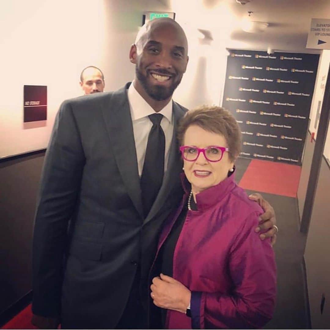 WTA（女子テニス協会）さんのインスタグラム写真 - (WTA（女子テニス協会）Instagram)「💛💜 #Repost @billiejeanking ・・・ Kobe Bryant would have turned 42 years old today.   On this difficult day for his family, we send them love and prayers, and comfort from happy memories of their time together.   #legend」8月24日 1時24分 - wta