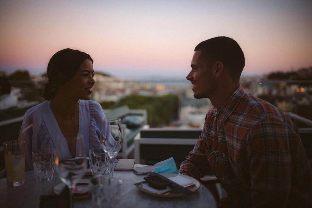 のインスタグラム：「Love is when you look in someone’s eyes and see everything you need! ❤️  📸 @lukasmengeler」