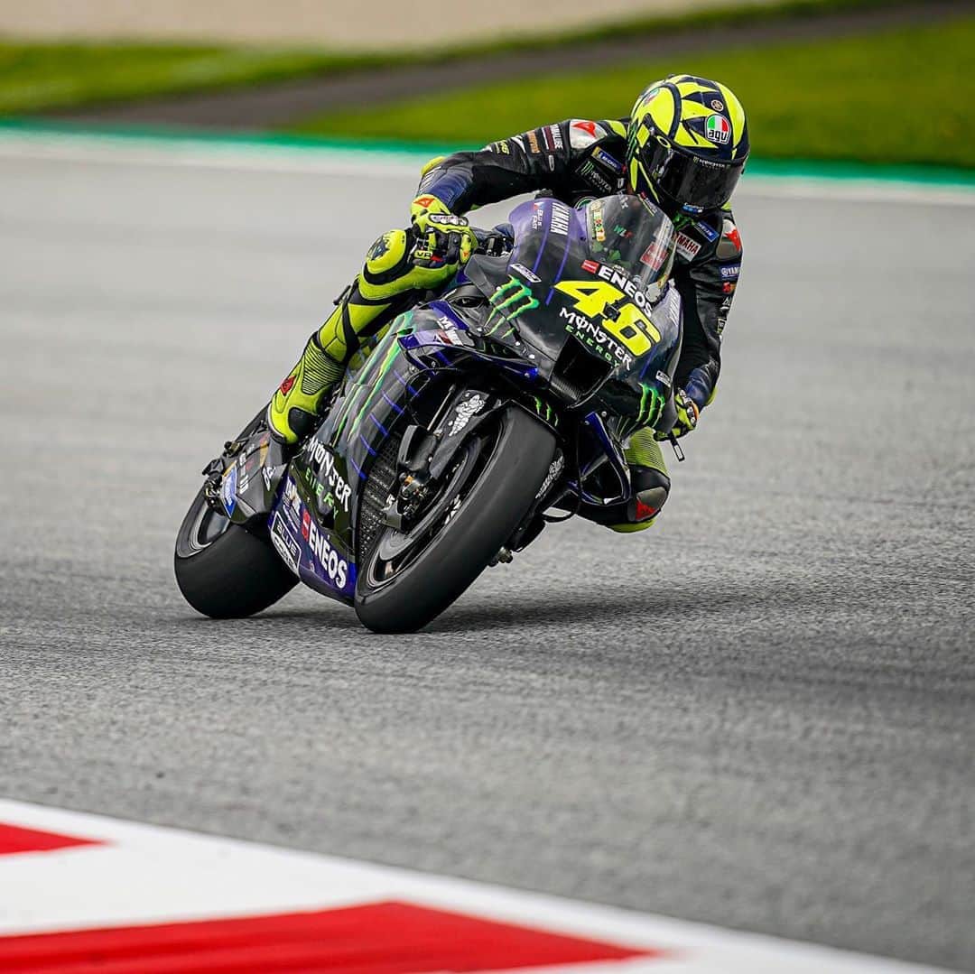YamahaMotoGPさんのインスタグラム写真 - (YamahaMotoGPInstagram)「💬 @valeyellow46, #AustrianGP Race Result - P9:  “We knew this track isn't fantastic for us, we had hoped that the gap to the others would be smaller. It was a difficult race, with another red flag. Fortunately, Maverick was able to jump off the bike in time, it was a very scary moment. Now we have to work and hope that in other tracks, like Misano, we can be more competitive. We were strong there last year, and we hope we can fight for top positions again this year."  #MonsterYamaha  #MotoGP」8月24日 1時42分 - yamahamotogp