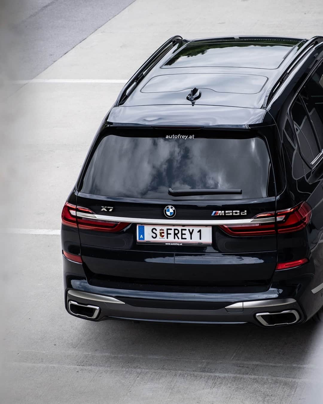 BMWさんのインスタグラム写真 - (BMWInstagram)「Built to stand out. #TheX7 #BMW #X7 #BMWrepost @mackingerphotography @autofrey.at」8月24日 1時42分 - bmw