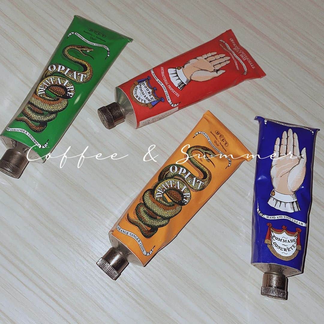 のインスタグラム：「. My friend,ありがとう♡♥︎ . 可愛くて使うのがもったいないくらい。 歯磨き粉とハンドクリーム。 めためた可愛い♥︎ . マタコストコイコーネっ♡ . #友達 #ありがとう #10年の仲 #thankyou  #friend #love #cute #buly #ハンドクリーム  #歯磨き粉 #お洒落 #可愛い #くっちゃあ」