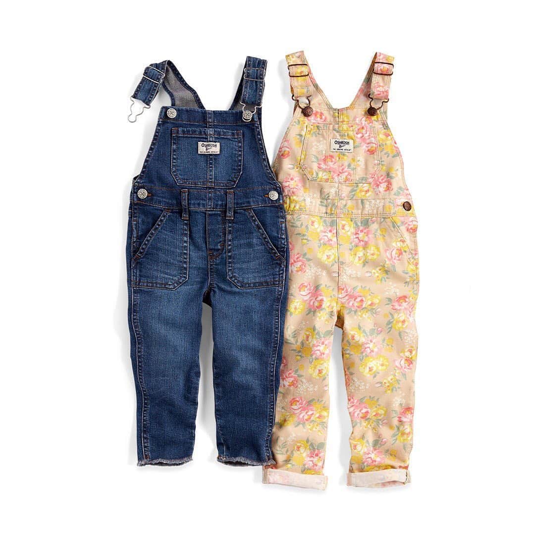 のインスタグラム：「Raw hem and ankle length like #mom or fresh flowers?! Which pair do you love most (over all?!) #oshkoshkids #denim #florals #fallstyle」