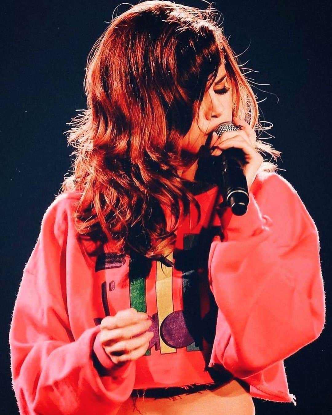 Always With Selenaのインスタグラム：「If you had the opportunity to listen a song by Selena live and acoustic, what would it be?  mine will be Sober」