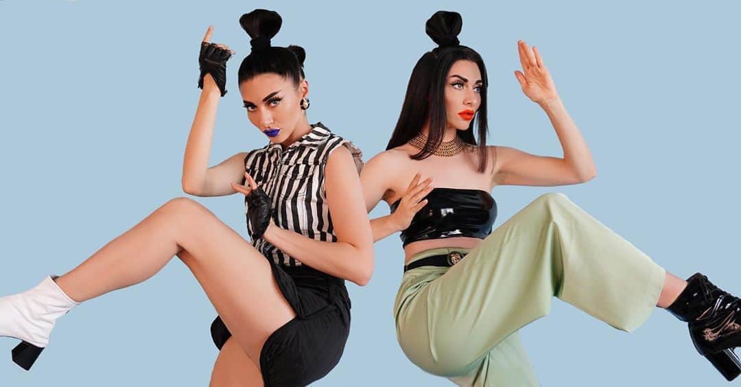 カーミンのインスタグラム：「blocking negative energy and sending love to my haters but make it fashion」