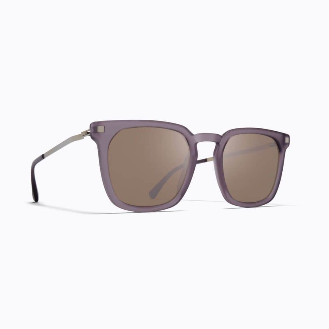のインスタグラム：「The understated style of matt surfaces as seen on sunglasses BORGA in Matte Smoke/Matte Silver – POLARIZED PRO lenses in Hi Con Brown. __ #mykita #handcrafthightech」