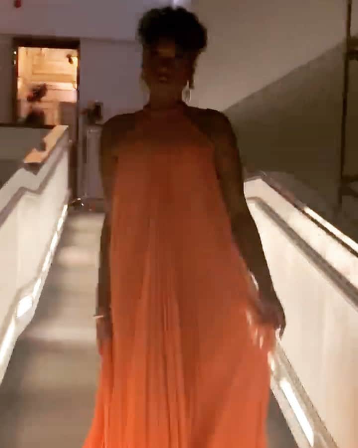 ジェニファー・ハドソンのインスタグラム：「Did someone say it is now #VIRGO season ! We are here honey!!!! Where all my great Virgo’s at ?????? It’s our turn to take over now !  We Hope u Leo’s had fun though !」