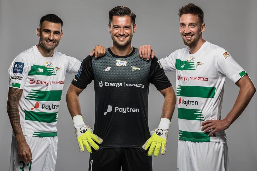 ズラタン・アロメロヴィッチのインスタグラム：「New Season 20/21! #new #season #poland #ekstraklasa #pucharpolski #lechia #gdansk #brate 📸 @058sport」