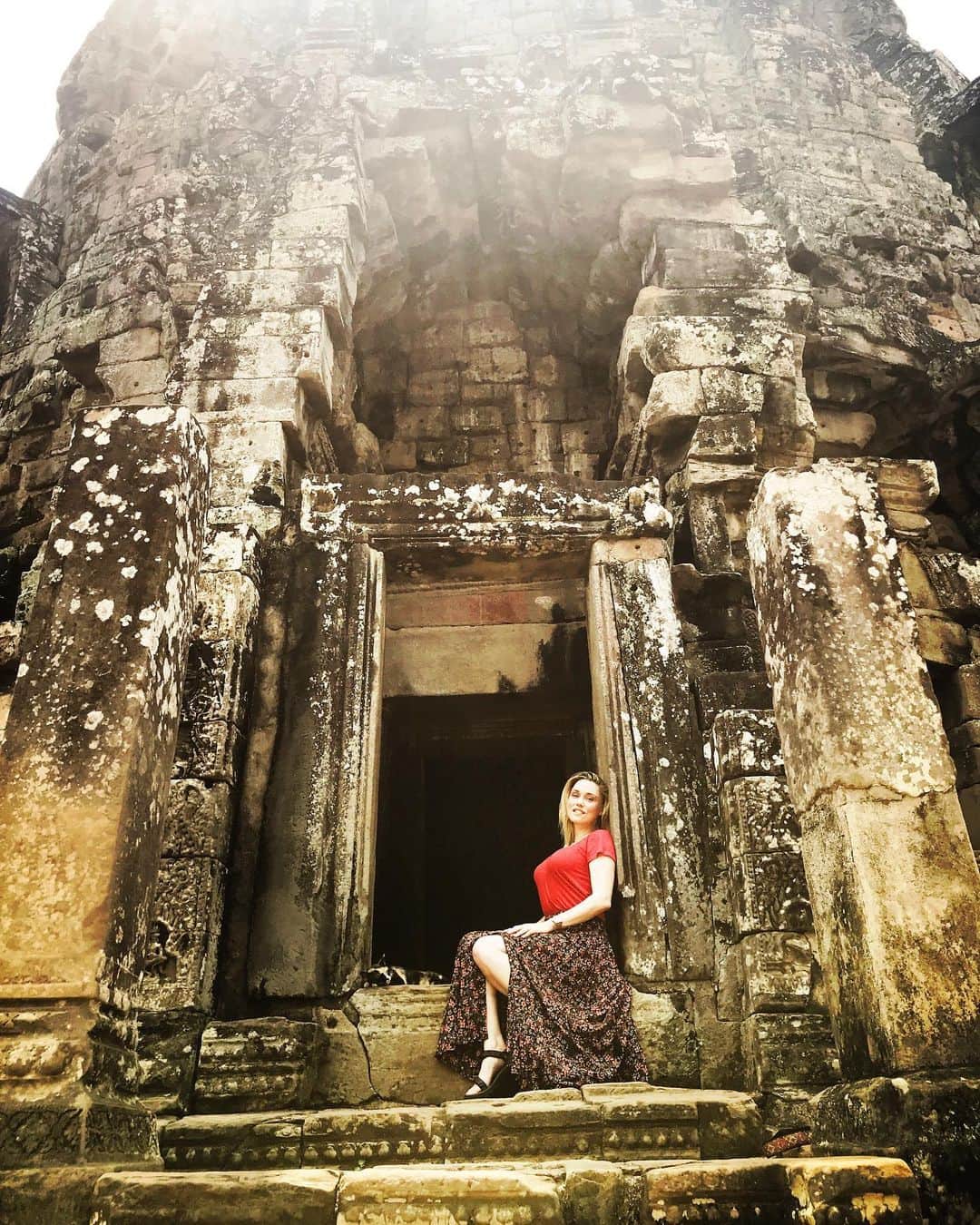 セス・グリーンのインスタグラム：「Happy birthday to the incomparable @claregrant ❤️❤️❤️❤️  Her name means ‘light’ and her spirit is the embodiment of it. Boundlessly kind and generous, she selflessly gives so all around her can shine. To know her is to love her, and I’m lucky enough to know her very well.」