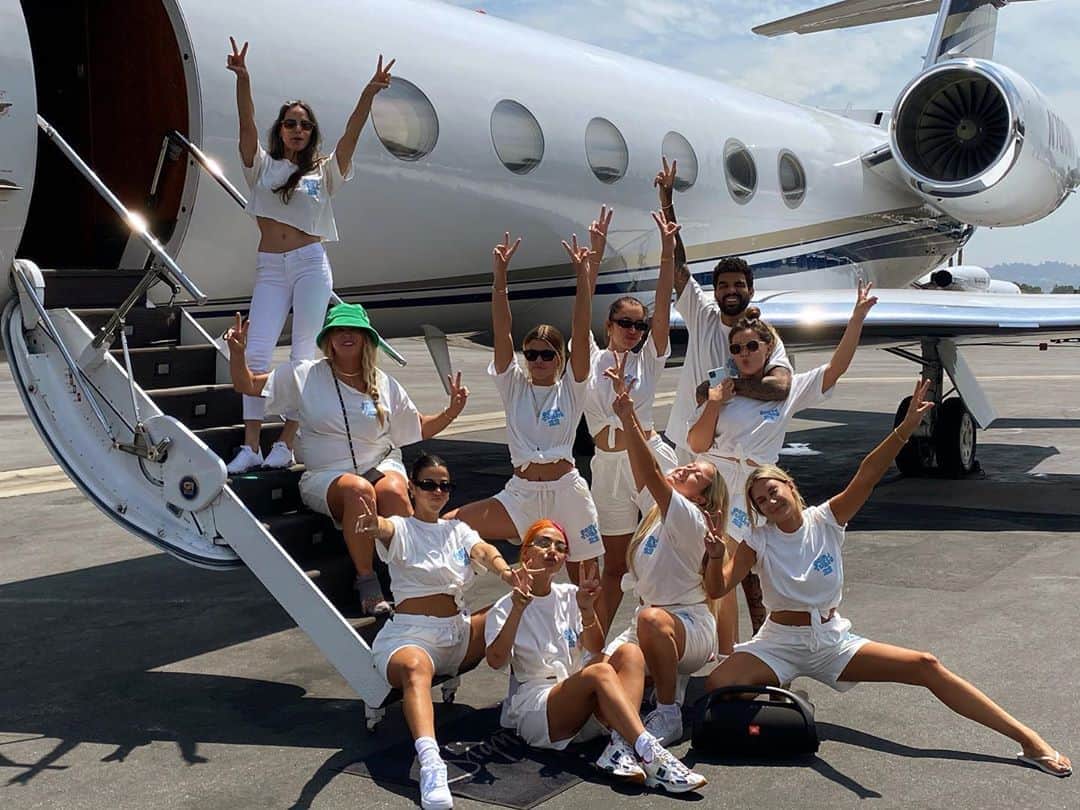 ソフィア・リッチーのインスタグラム：「22 feels good」