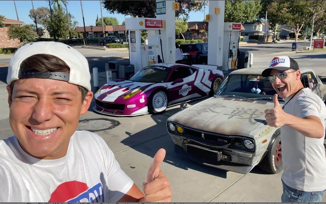 スティーブのインスタグラム：「It’s always a good father son day with these 2 cars on the road together!! Watch the video link in profile.  この2台親子でドライブをすると必ず目立ちますね！　笑　YouTube動画を見ててね」