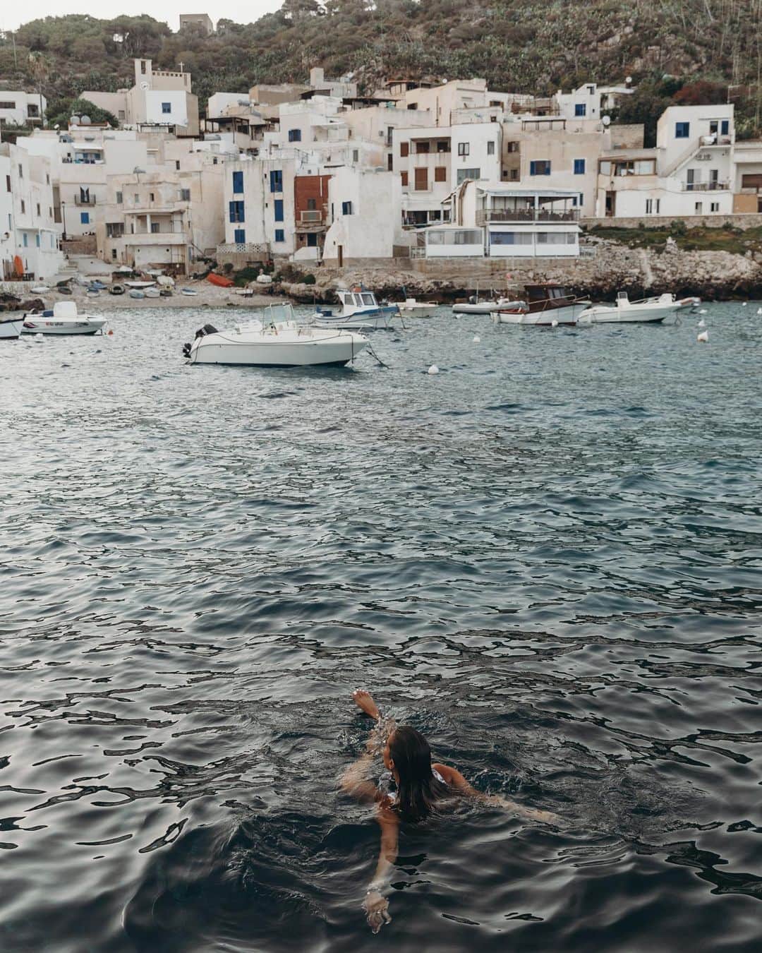 Collage Vintageのインスタグラム：「I miss you so badly Europe 💦」