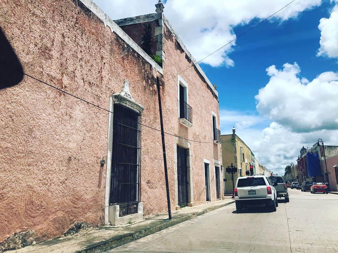トームさんのインスタグラム写真 - (トームInstagram)「#Valladolid is really charming and surrounded by #cenotes #yucatan #mexico」8月24日 6時14分 - tomenyc