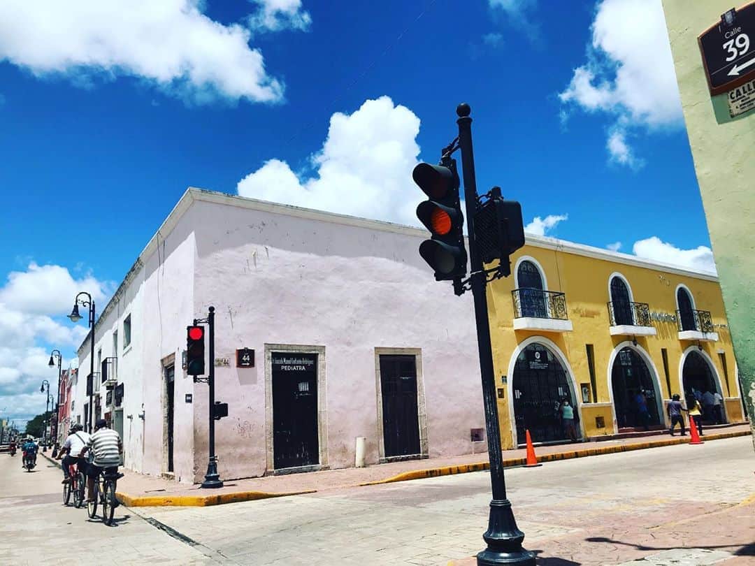 のインスタグラム：「#Valladolid is really charming and surrounded by #cenotes #yucatan #mexico」
