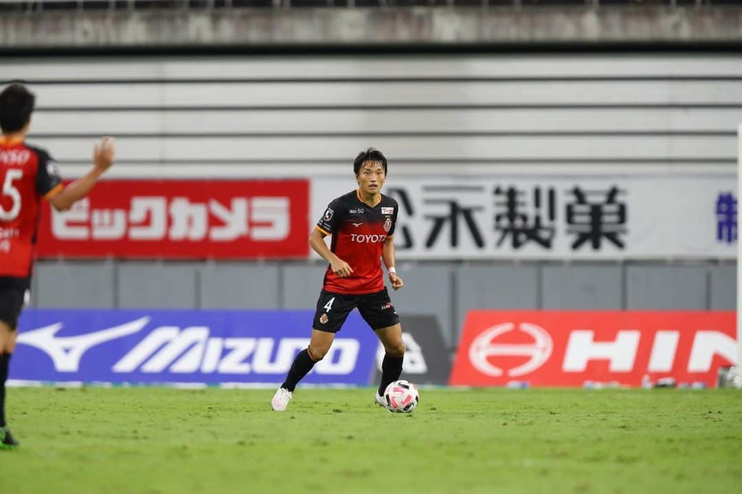 中谷進之介のインスタグラム：「皆さんの後押しのおかげで勝利することができました！！ まだまだ続けないと！！  #grampus #みんな大好きオジェくん #しかし今朝のバイエルン #いいチーム #アラバのセンターバックの質 #高すぎる」