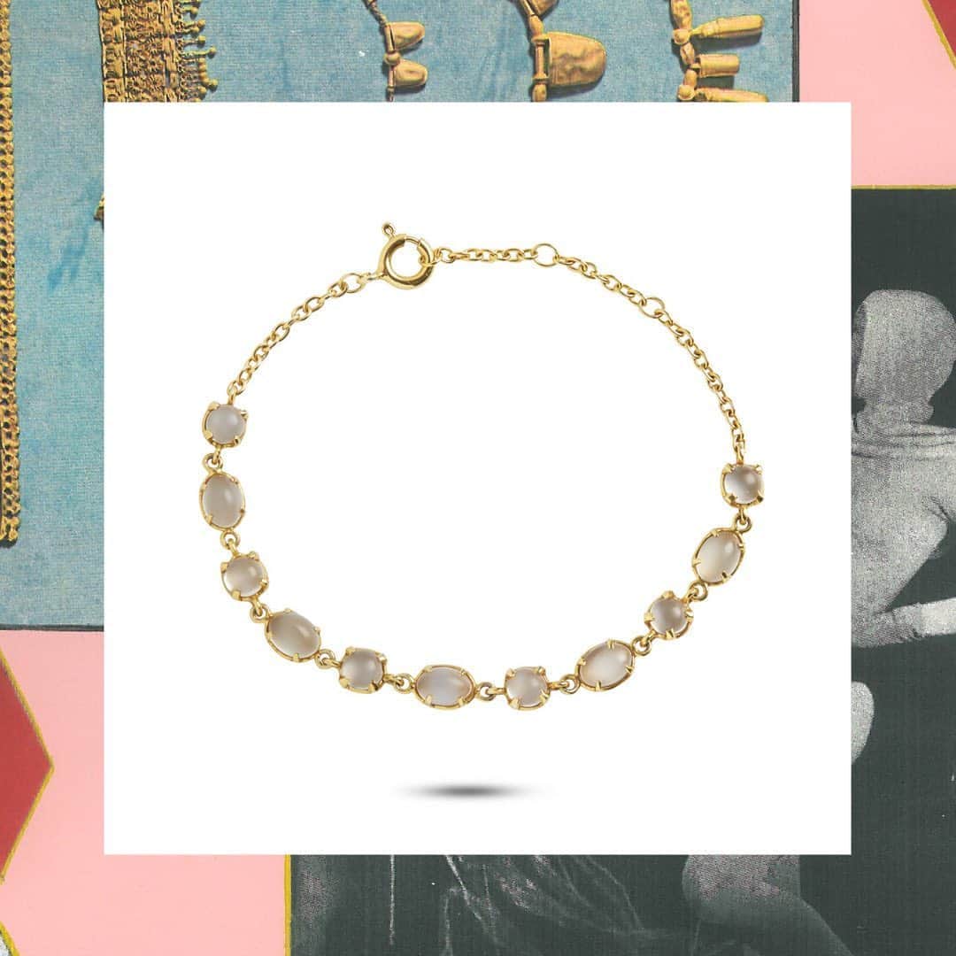 のインスタグラム：「New Gem Candy bracelet set with cabochon cut white Moonstone 🌝 available online and in-stores💕 #carrejewellery」
