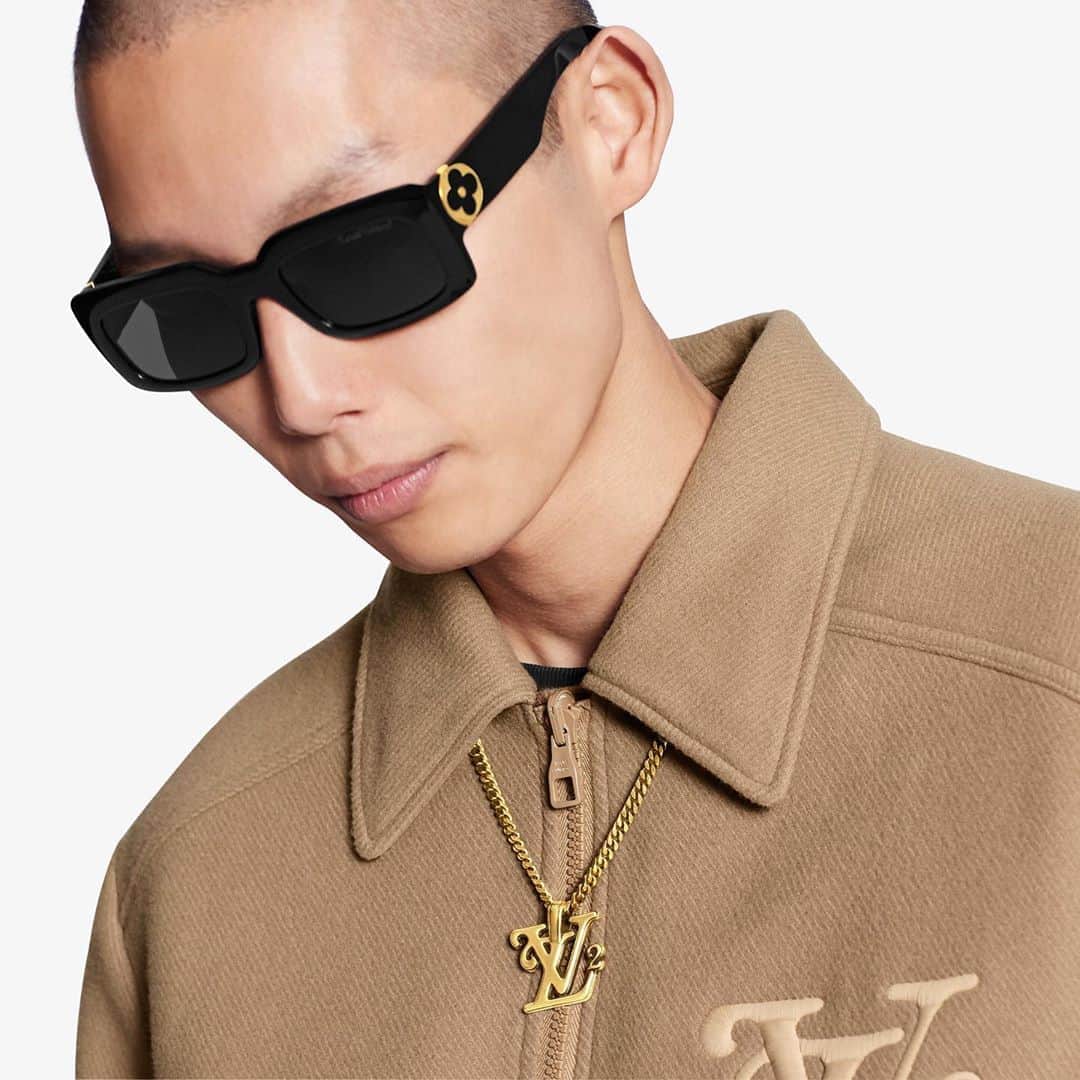 HYPEBEASTさんのインスタグラム写真 - (HYPEBEASTInstagram)「@hypebeaststyle: Take a look at Drop 2 from the @nigo x @virgilbbloh LV² collection. Once again honoring the codes of @louisvuitton’s iconic codes, the duo have dawn from their signature design sensibilities to create an entire product range from leather goods to ready-to-wear. Head to the link in our bio to view more. Pieces from the collection will be available at Louis Vuitton stores starting August 28.⁠⠀ Photo: Louis Vuitton」8月24日 16時17分 - hypebeast