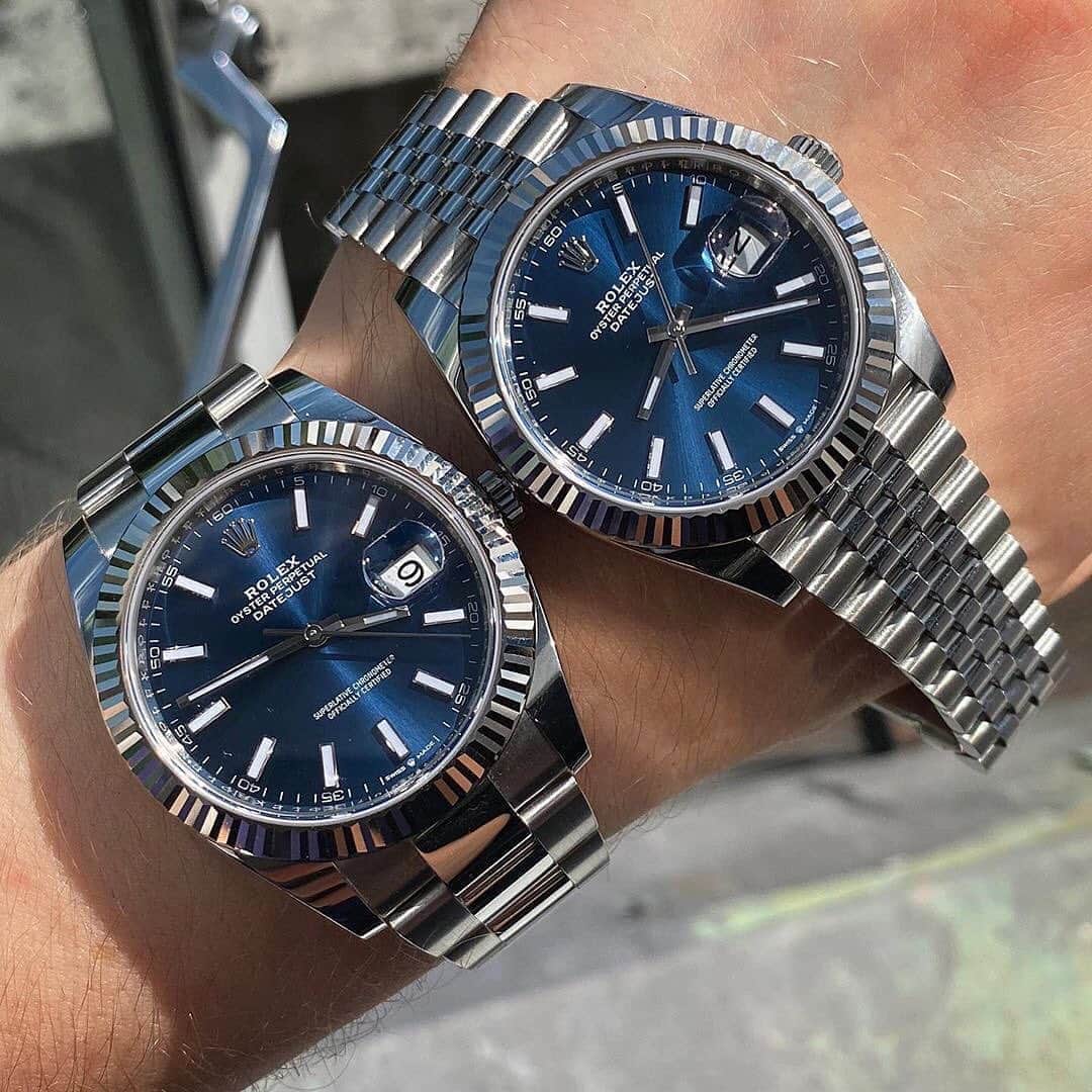 Daily Watchさんのインスタグラム写真 - (Daily WatchInstagram)「2x Rolex Datejust 41 with stunning blue dial. Do you prefer it with oyster or jubilee bracelet? 🤔 Photo by @chronofinder」8月24日 16時20分 - dailywatch