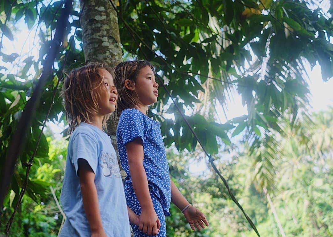 イルファン・バフディムさんのインスタグラム写真 - (イルファン・バフディムInstagram)「Day dreaming 💭 . Will they be thinking of their future brother or sister? 😍 . #teamBachdim #BabyBachdimOnTheWay #KiyomiSueBachdim #KenjiZizouBachdim」8月24日 16時44分 - ibachdim