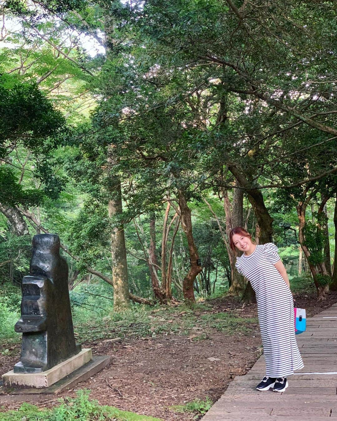 七瀬りりこさんのインスタグラム写真 - (七瀬りりこInstagram)「毎日同じ服着てる風ですが、 同じ日に撮影してます笑笑。  #休暇 #美術館 #ポーラ美術館 #制服か　笑笑 #モネとマティス」8月24日 17時08分 - ririkonanase