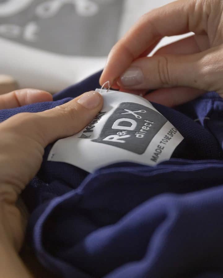 のインスタグラム：「Technology meets haute couture in a limited edition of unique pieces, designed by the Research & Development department and handcrafted in Italy from avant-garde materials. Get ready for the brand-new #KWAY R&D collection 👈🏼  #MadeToBeSpecial」