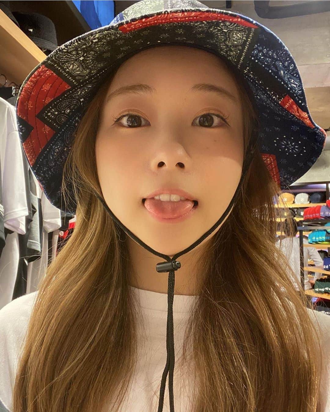 美女JAPANのインスタグラム：「どうも美女JAPANです！✨ ＊ ＊ 今回ご紹介するのはこの方‼️ ＊ ＊ 重盛さと美さん！@satomi_shigemori ＊ ＊ とても綺麗！！🙈💕 YouTubeもやってますので是非！！💕 ＊ ＊ 重盛さと美さんのアカウントには他にも素敵な投稿がたくさんあります！✨ ＊ 皆さんも是非チェックしてみてね🧸 ＊ ＊ 明日の投稿もお楽しみに！！ ＊ ＊  #色気 #可愛い #綺麗 #かわいい #写真集 #モデル #美肌 #笑顔 #スタイル抜群 #可愛い #可愛すぎ #会いたい #天使 #美女 #美人 #美しい #清楚 #スタイル #色白 #スタイル抜群 #美脚 #素敵 #カワイイ #応援」