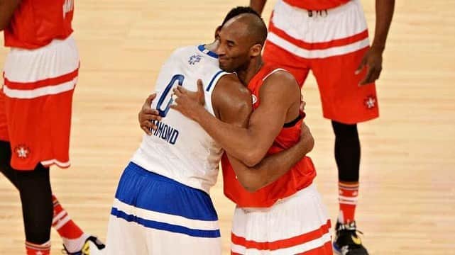 のインスタグラム：「"The most important thing is to try and inspire people so that they can be great in whatever they want to do." - Kobe Bryant  That's exactly what you did Kobe! You were an inspiration to me, your fans, and every single person who was fortunate enough to know you. Thank you for changing the game and the lives of so many. The game and life will never be the same without you! Happy birthday legend!! #MambaMentality #HappyBirthdayKobe」