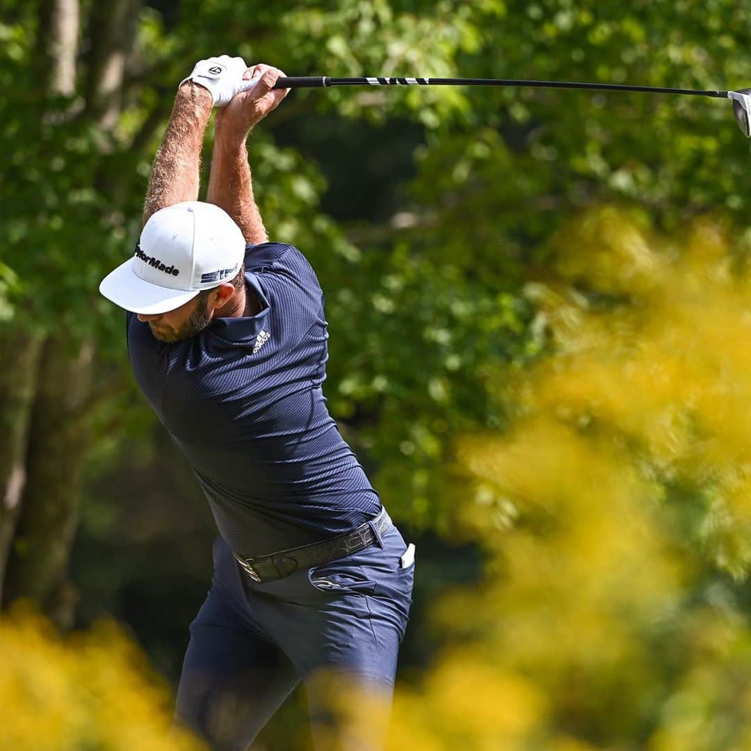 adidas Golfさんのインスタグラム写真 - (adidas GolfInstagram)「Lead the way. @djohnsonpga dominates @thentgolf. He takes home the 🏆 11 shots clear of the field earning his 22nd #PGATOUR title. He now sits atop the World Golf Ranking and the #FedExCup Playoffs. #ReadyForSport」8月24日 9時24分 - adidasgolf