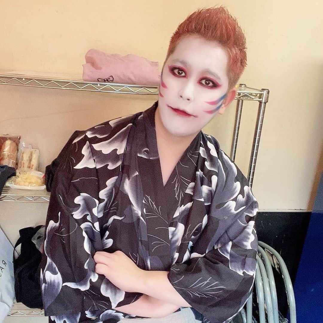 たっしーのインスタグラム：「浴衣し👘 ＊ #モノクローン #虹色担当 #たっしー #アイドル」