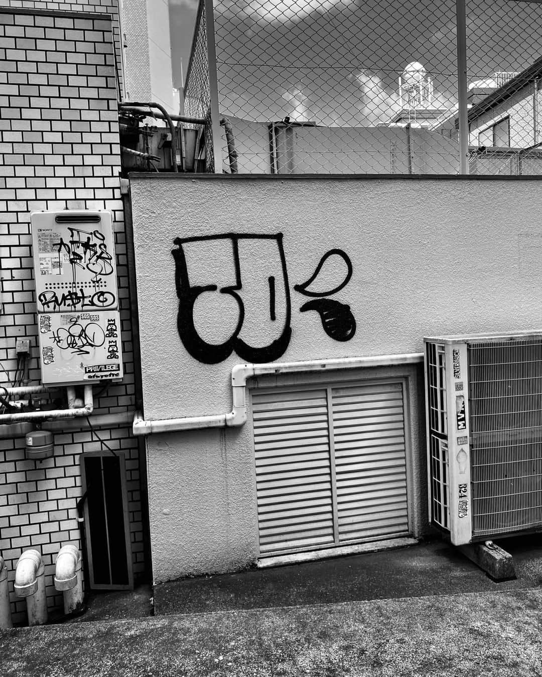 南博さんのインスタグラム写真 - (南博Instagram)「#wall#daikanyama#tokyo#」8月24日 9時50分 - hiroshi_minami5_0