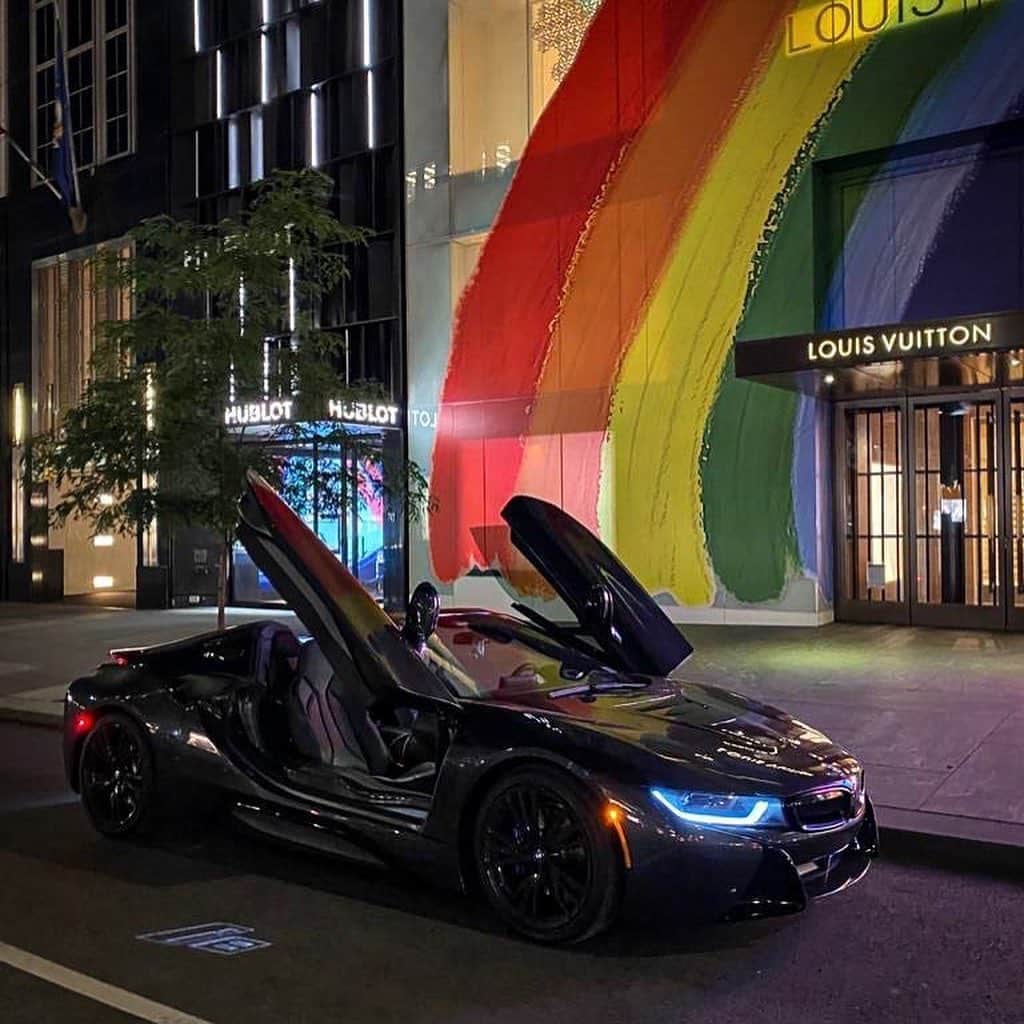 CarsWithoutLimitsさんのインスタグラム写真 - (CarsWithoutLimitsInstagram)「Late night strolls in the BMW i8 🤳🏼 Owner @r4jawhipz   #carswithoutlimits #bmw #i8」8月24日 11時02分 - carswithoutlimits
