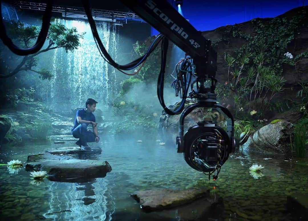 ジェームズ・ワンのインスタグラム：「Thank you to everyone who tuned into DC FanDome yesterday! I promise next year I’ll have splashy stuff to share, and I can’t wait. Right now I’m in the early secretive stages of planning/designing #Aquaman2 📷: @jasinboland」