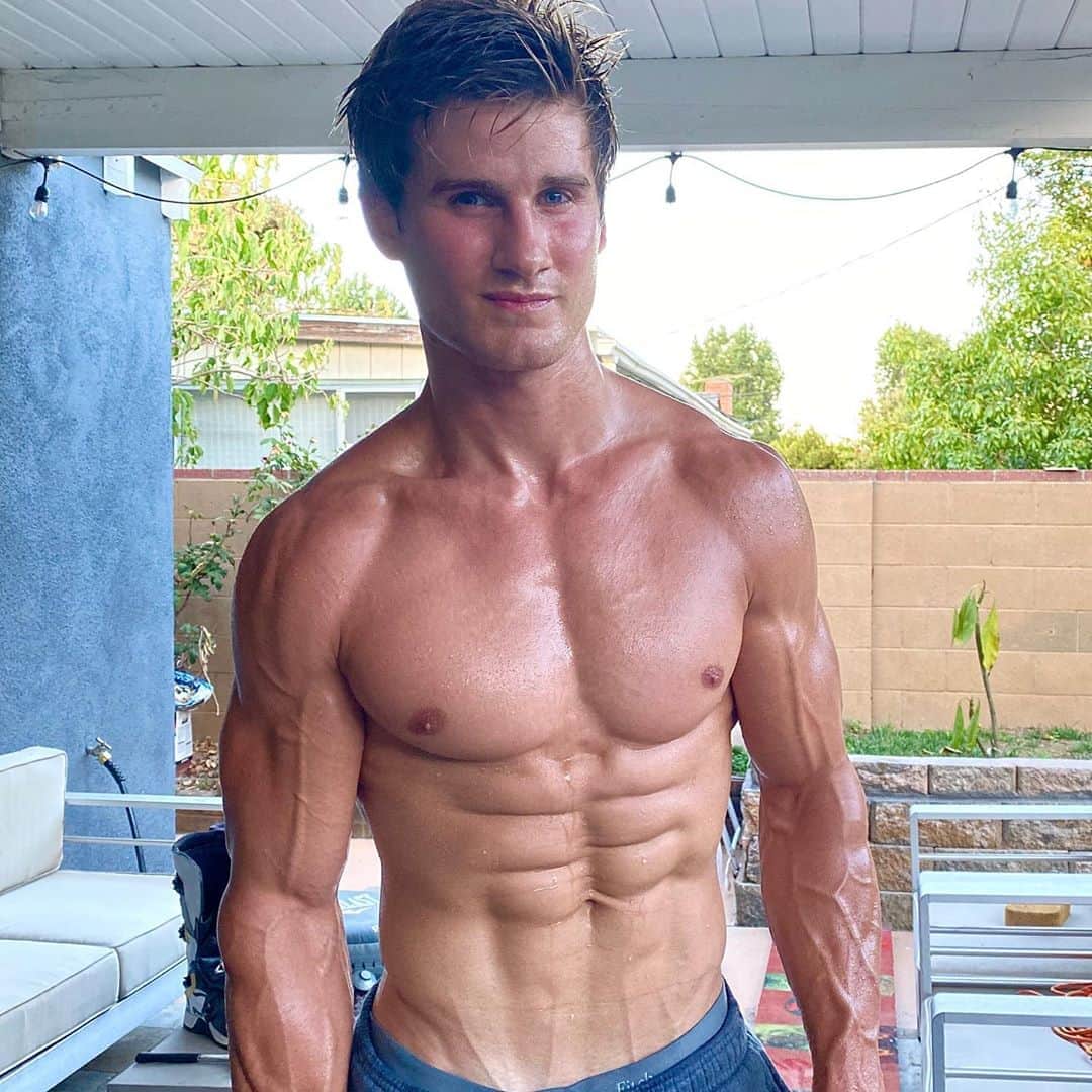 セージ・ノースカットのインスタグラム：「Dropping down getting leaner #mma #fitness」