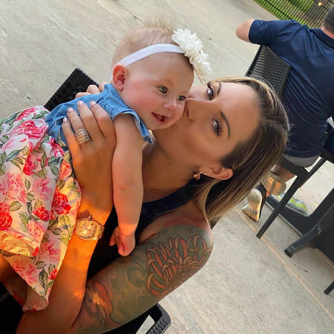 ティーガン・プレスリーのインスタグラム：「My babes 💙」