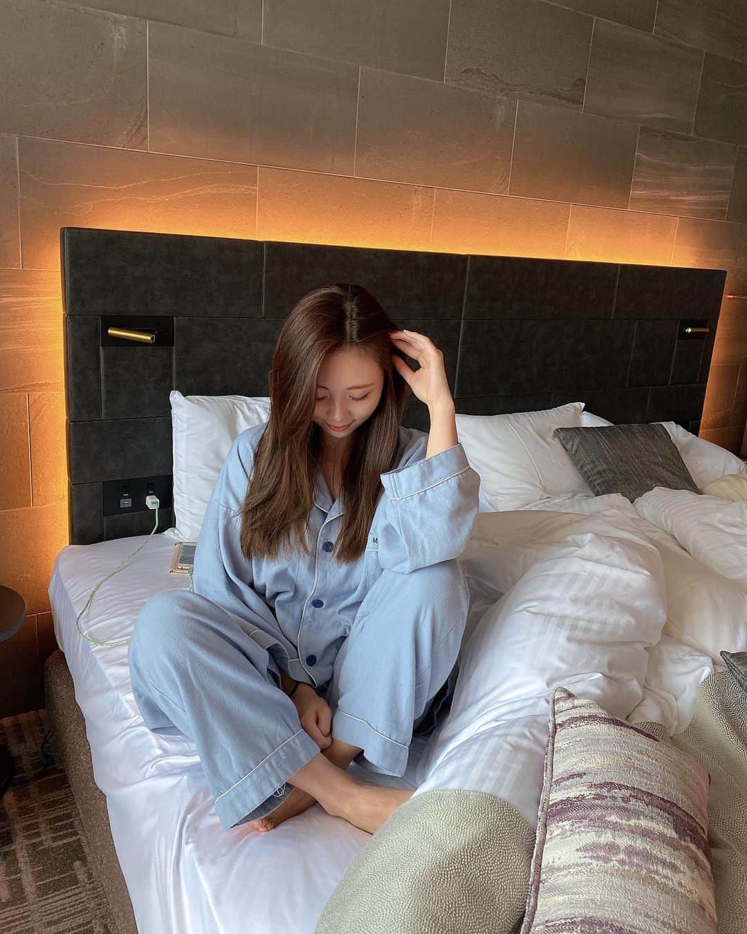 西村季里子のインスタグラム：「・  ホテルのパジャマも可愛かった🦋  ホテルで食べる朝ごはんが 久しぶりでうきうきした🥰 朝ごはんってなに食べても美味しいよね〜 起きたら朝ごはん出てくるシステム最高〜  #ホテル #ホテル女子会  #パジャマ #朝ごはん #breakfast  #えくぼは恋の落とし穴」